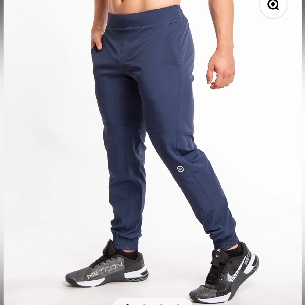 Virus Gym Triwire Pants Size L
Navy/Silver Cloud Gorpcore Training Gymbro